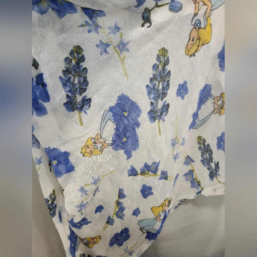Disney Loungefly~ Alice in Wonderland white, blue, and yellow scarf.
